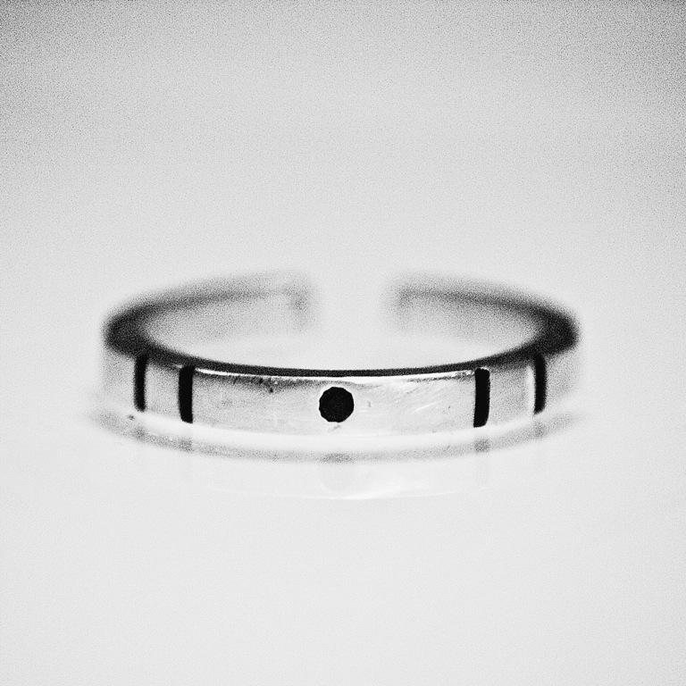 BeckiChan_'s tweet photo. New adventure/challenge. Learning stone setting. #silversmith #silver #ring #jewellery #stonesetting #flushsetting http://t.co/4T2sf3pdE2