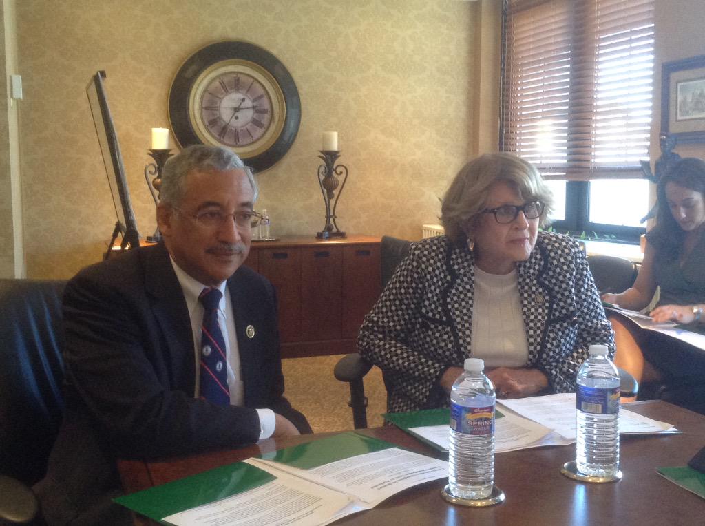 SheilaRayam's tweet photo. @repbobbyscott and @louiseslaughter meeting with the Editorial Board. #slaughtervisit http://t.co/d3Q8YWRA1k