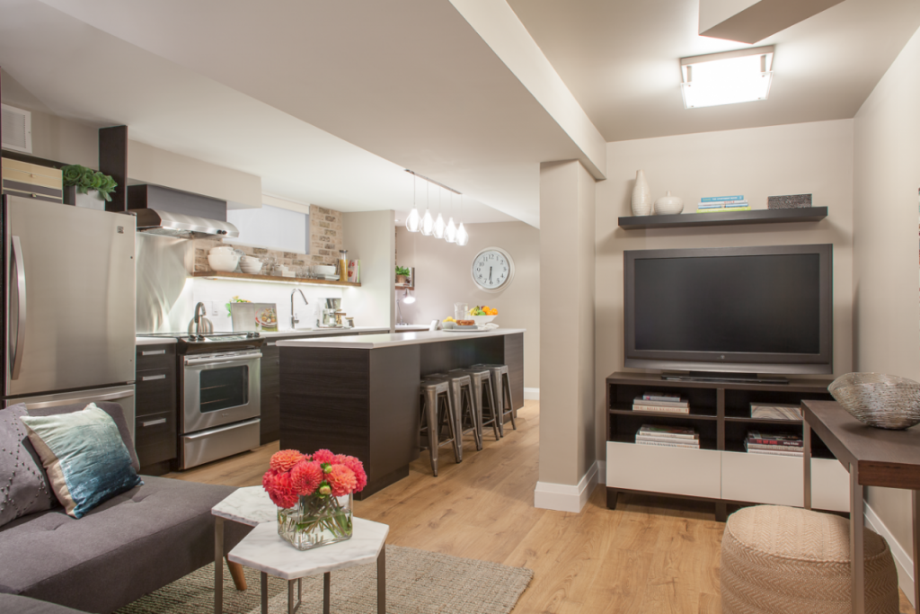smcgillivray's tweet photo. Considering putting in an income suite in your home? Here are some of the pros and cons http://t.co/oPaZbHhIMy http://t.co/tc3yyby5ug