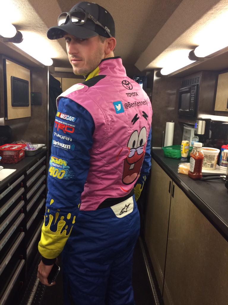 RedHorseRacing's tweet image. Here it is! @BenKennedy11's @SpongeBob firesuit  @kansasspeedway! #ToyotaTundra250 #BlueSteel