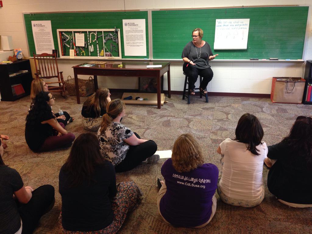 ryanflessner's tweet photo. @cfless teaches @inyoungwriters workshop attendees about mini lessons in #mathworkshop. http://t.co/CpocyTUVnP