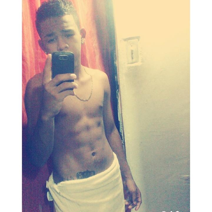 Gregorys_torres's tweet photo. Jajsjsjajsjaja! La buena vida ♥♪♪ http://t.co/UQtwZCWWpp