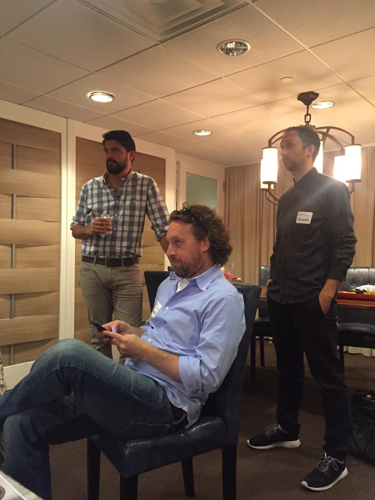 GAVL_IT's tweet image. Team GAVL backstage at @RachaelRayShow