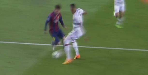 TyCSports's tweet photo. #DalePlay La Cadera de Boateng ya tiene su canción. Escuchá este divertidísimo reggeatón: http://t.co/XF73eBoKLr http://t.co/W9FeXF6g6H