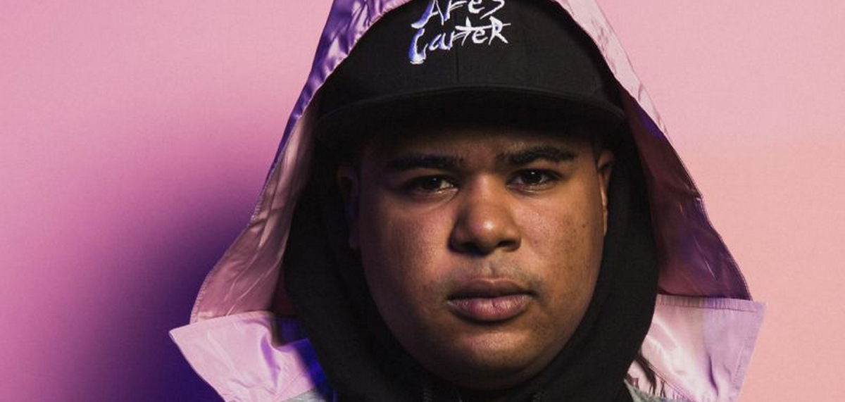 mtvhiphop's tweet photo. Was Makonnen really hacked or did he diss Drake and Rihanna? http://t.co/CaB8IYqC8M http://t.co/YqBYlF2jxF