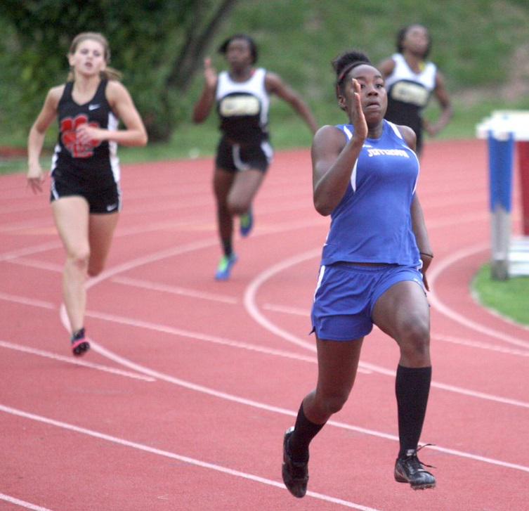 JeffersonFootba's tweet photo. Congrats Tashauna Smith on breaking @ClarkeCoSchools Coach Carla Johnson's 400 record set 30 years ago with a 57.76 ! http://t.co/DiLoy1Dbt5