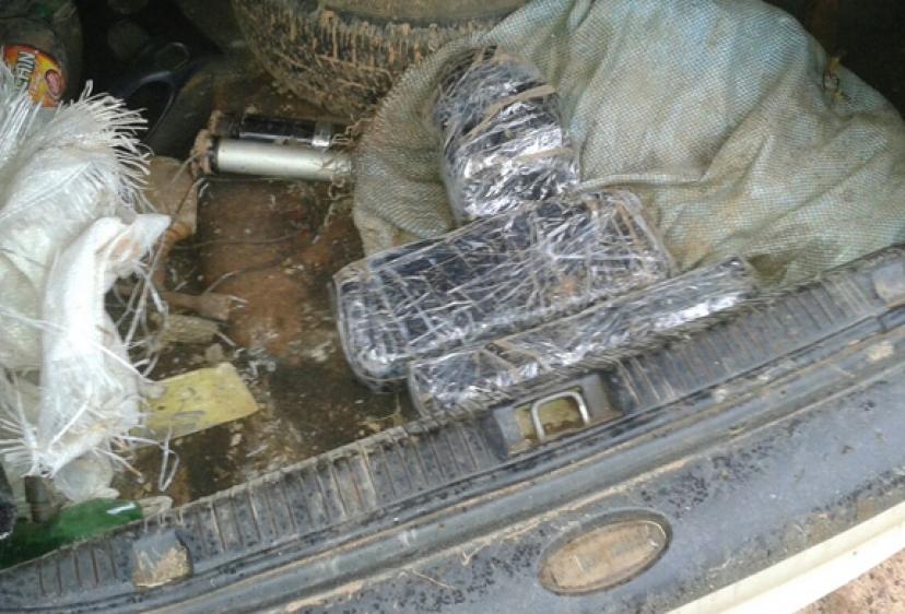 CleberAmaral_'s tweet photo. #AgentesFederais apreendem cerca de 8 kg de cocaína no Acre. http://t.co/KmECnZRrTO #NÃOaPEC412  #TodosContraPEC412 http://t.co/bEMWkei4rj
