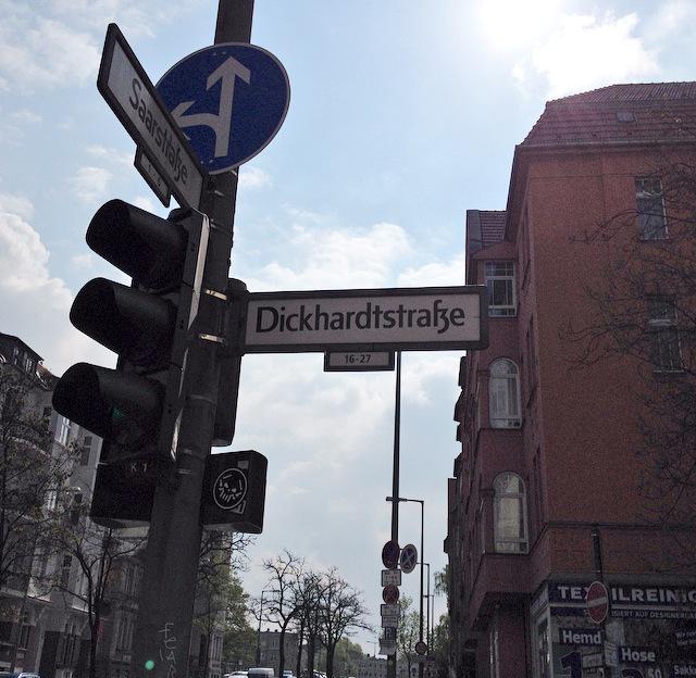 Galitties's tweet photo. Straße means street in German #thanksBerlin http://t.co/BlpjVkXj34