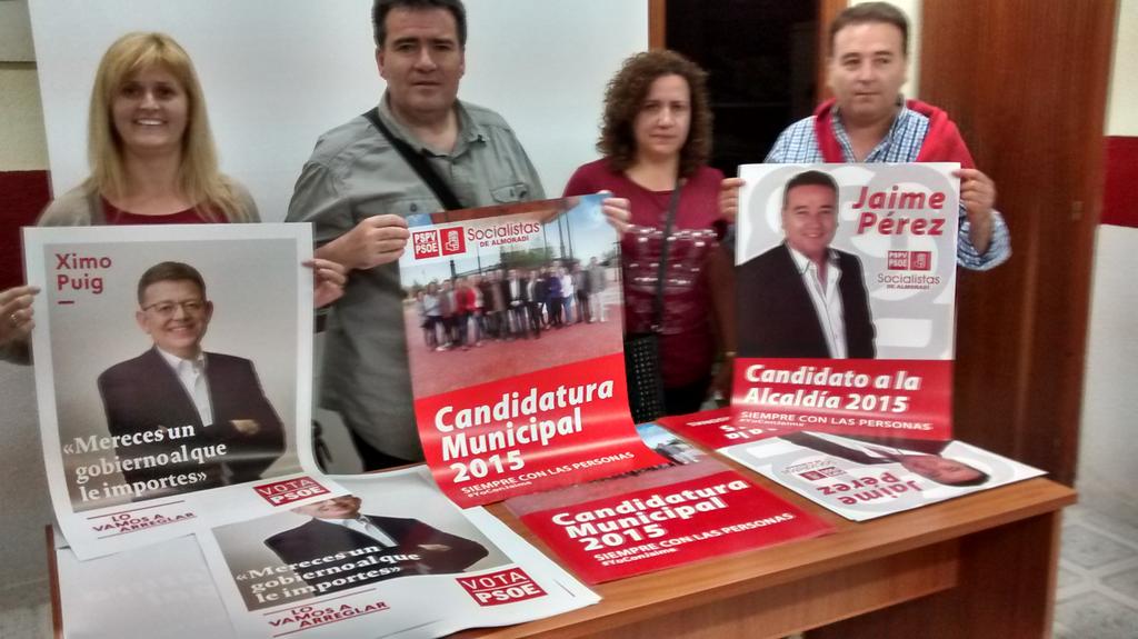 psoe_almoradi's tweet photo. Con los carteles de la campaña electoral,con @Jaime68Almoradi transformaremos Almoradí #LoVamosaArreglar #YoConJaime http://t.co/J7fsnas5E1