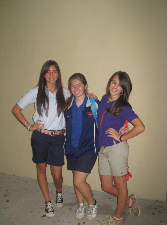 natibaixeras's tweet image. I'm DYINGGG WHAT IS THIS AND WHY @sabrinahuici @Christinaa_23 #fetuses #firstdayofhighschool 😂😂😂😂😂😂