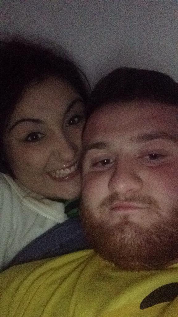 BethhPotter's tweet photo. Big heeeeed @ArmstrongAndy93 😘😂 #selfie http://t.co/ut7GKOFKlN