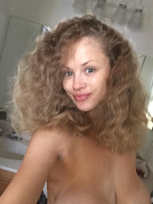 This b that white people Afro http://t.co/UZsxIOzHum