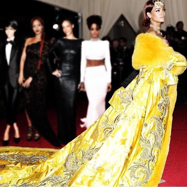 blackbeautyTO's tweet photo. #Repost This edit is bomb!! Credits to the creator👏🏾 #metgala2015 #rihnavy #rihanna http://t.co/BU4JDbJlUp http://t.co/PICzoVALpw