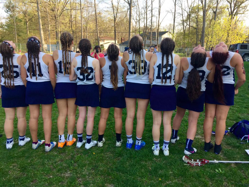 DESSH3R's tweet photo. #sheabutterattack “@emmashirleyy: deez riff raff braidZ #wedoitforyou MAGZ lax squad #winningforYOU http://t.co/Psa1iCuKgv”