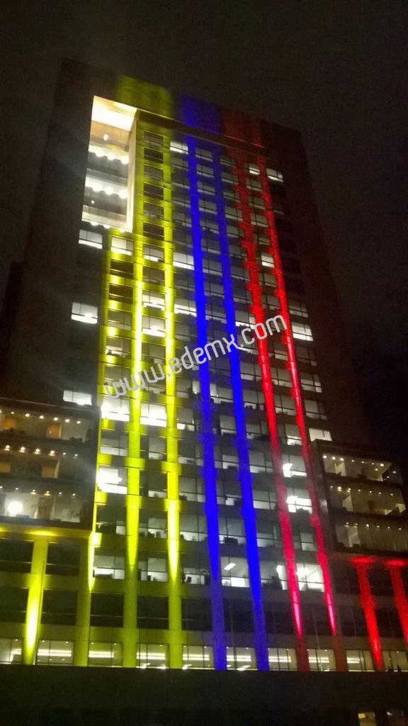 EdificiosMexico's tweet image. Buenas noches amigos. Torre Tlatelolco Iluminada. #edemx #EdificiosdeMexico