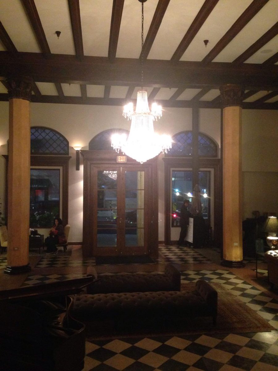Kalindra's tweet photo. This beautiful lobby of the Hotel Normandie, designed by the same architect who did the Beverly Wilshire #ktowncrawl http://t.co/KGJOhFszaz