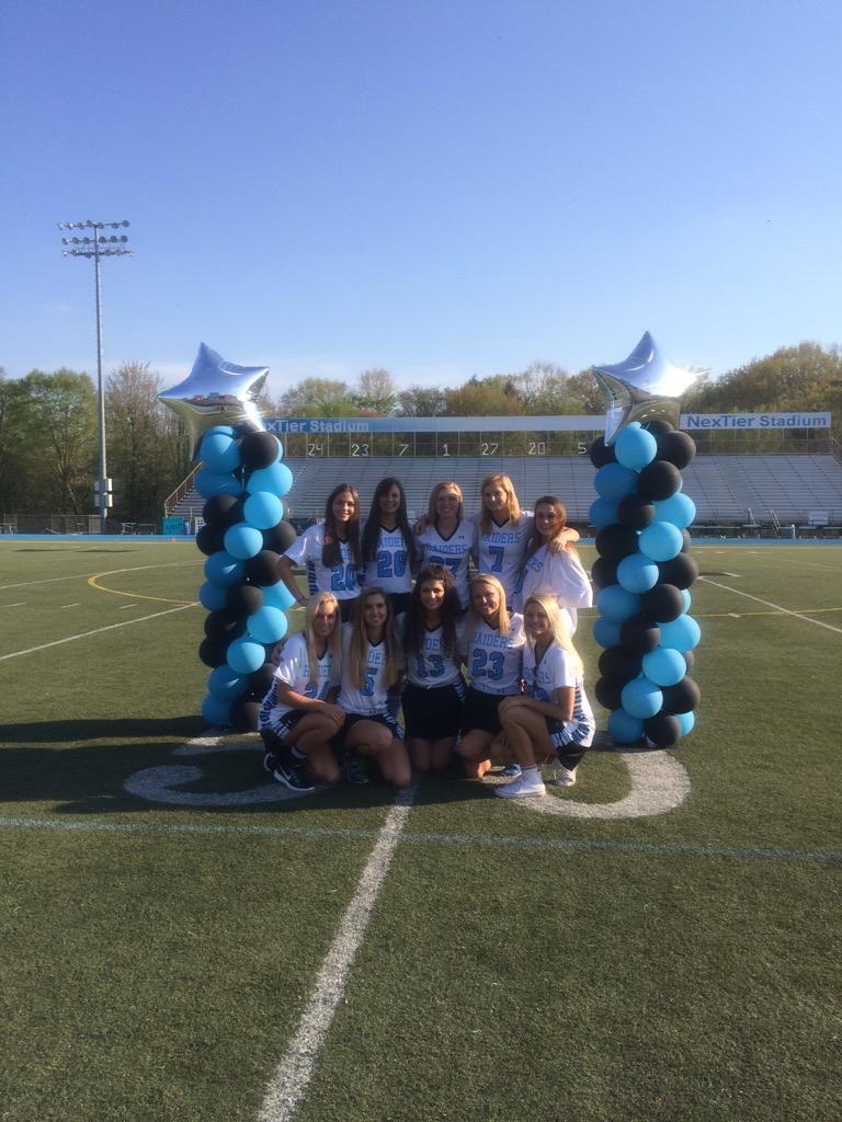 SVladylax's tweet photo. Another shoutout to the seniors for killing it on senior night!! We love you! #squadgoals #seedsfordays http://t.co/hioGiG50qu