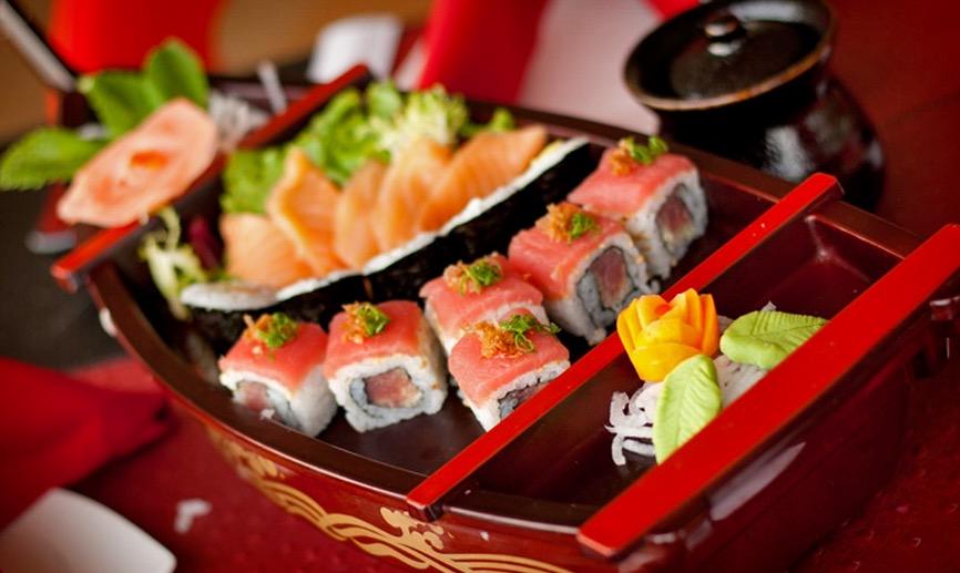 Deals4GL's tweet image. $55 for a #Sushi Boat &amp;amp; #Beer @jebonsushi and #Noodle House ($116 Value) #NYC #GayDeals ow.ly/MyTqQ