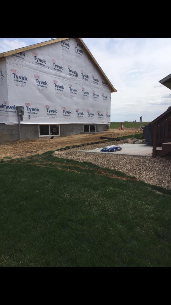 _landondoc's tweet photo. Before and after pic of a landscaping job me an @cd0c did the other day👌💯 http://t.co/aDNfzVMtTV