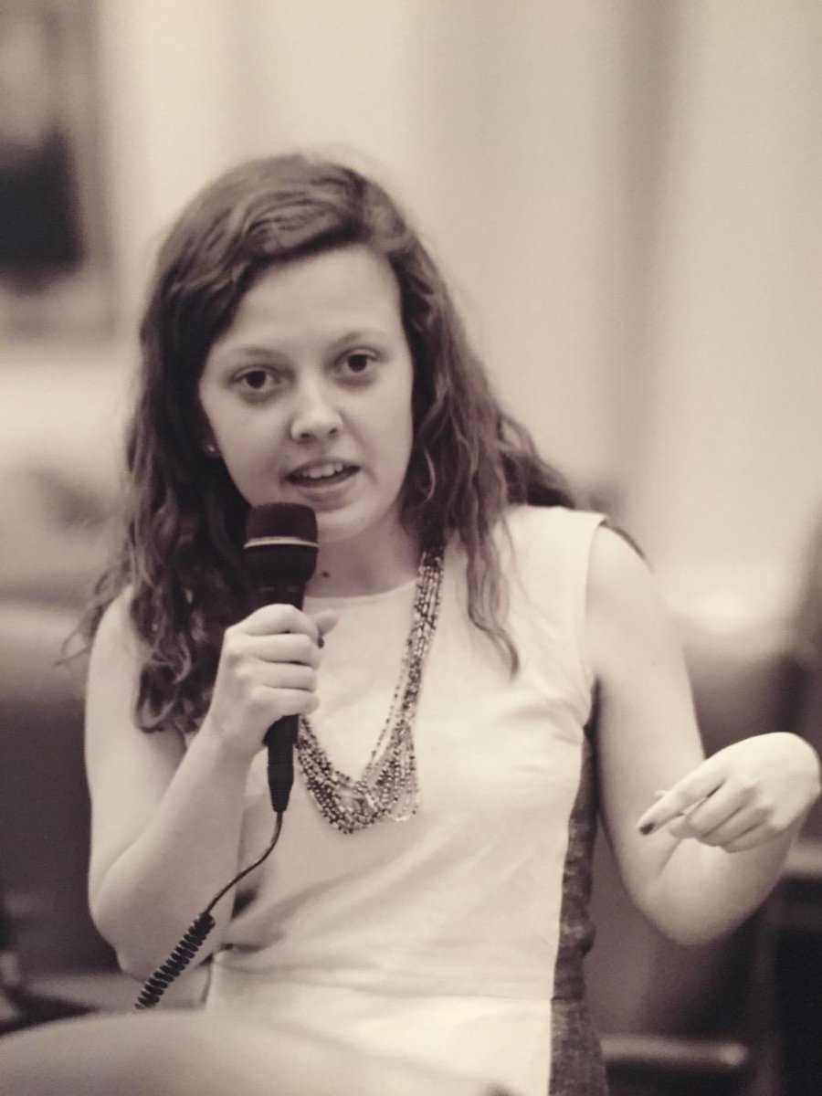 kelscouch's tweet photo. When a girl got sassy with me at the Capital and I challenged her to a rap battle 💁🏻 http://t.co/J81rK4bniz