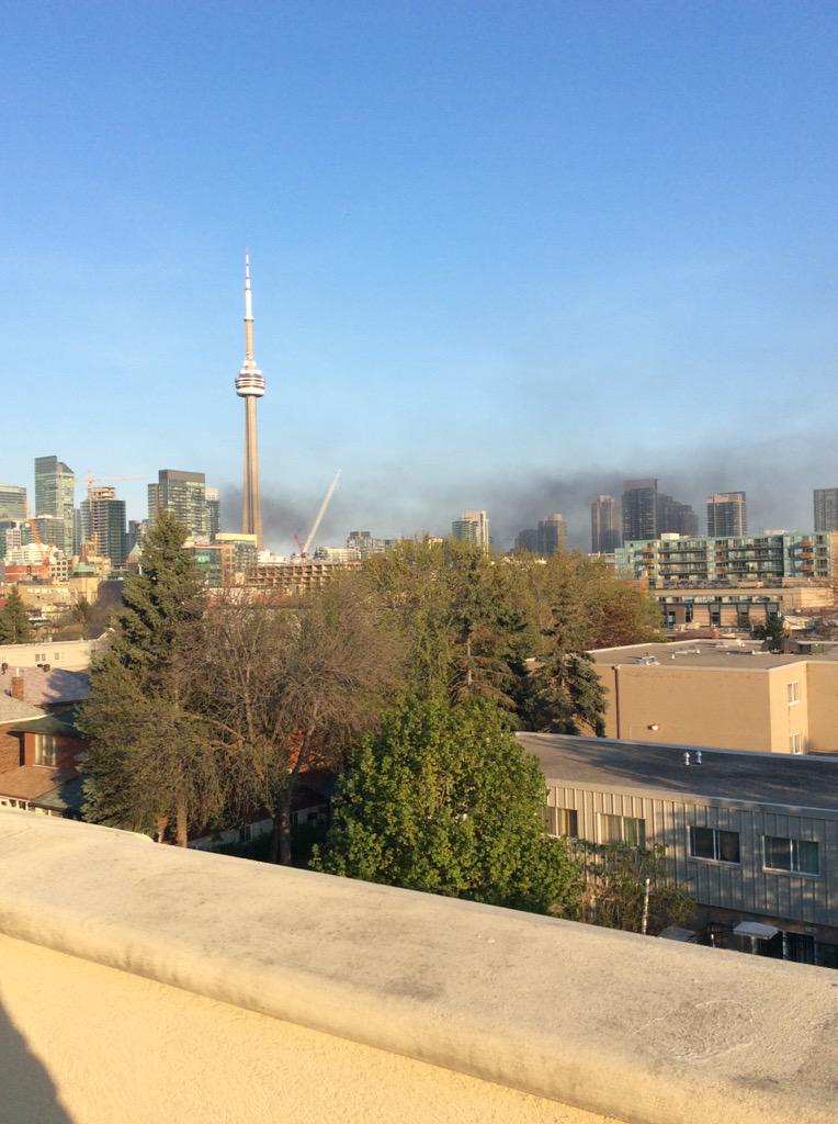 jrcrosw's tweet photo. @CP24 what's on fire? http://t.co/9whB8dDdsy