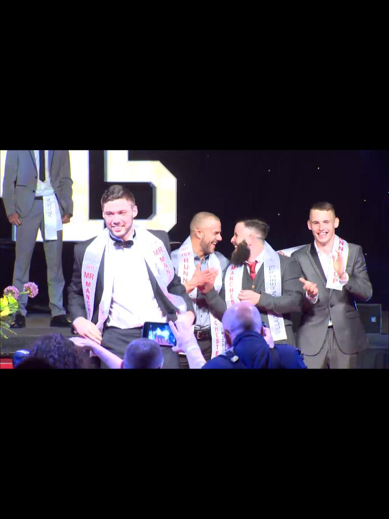 KizwozAM's tweet photo. #EntertainToday and #etlive #ETLiveuk #MissManchester2015 http://t.co/RCKanC8WIo