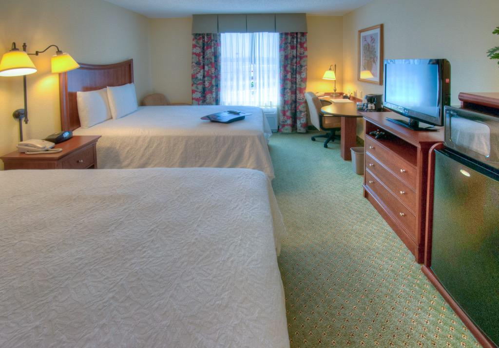 HamptonFtMyers's tweet photo. Do you have your reservation yet? Give us a call. #SummerVacation #HamptonInn #Numberonehotel #SWFL #Hamptonality http://t.co/DPBqkYFtkV
