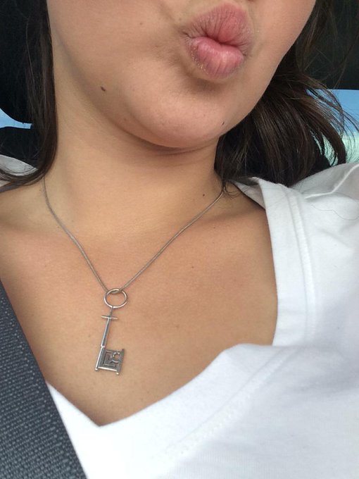 Kisses http://t.co/2uu0wZH3M2<a href="/tag/toes"class="tags"><span>#toes</span></a><a href="/tag/buckeyes"class="tags"><span>#buckeyes</span></a>