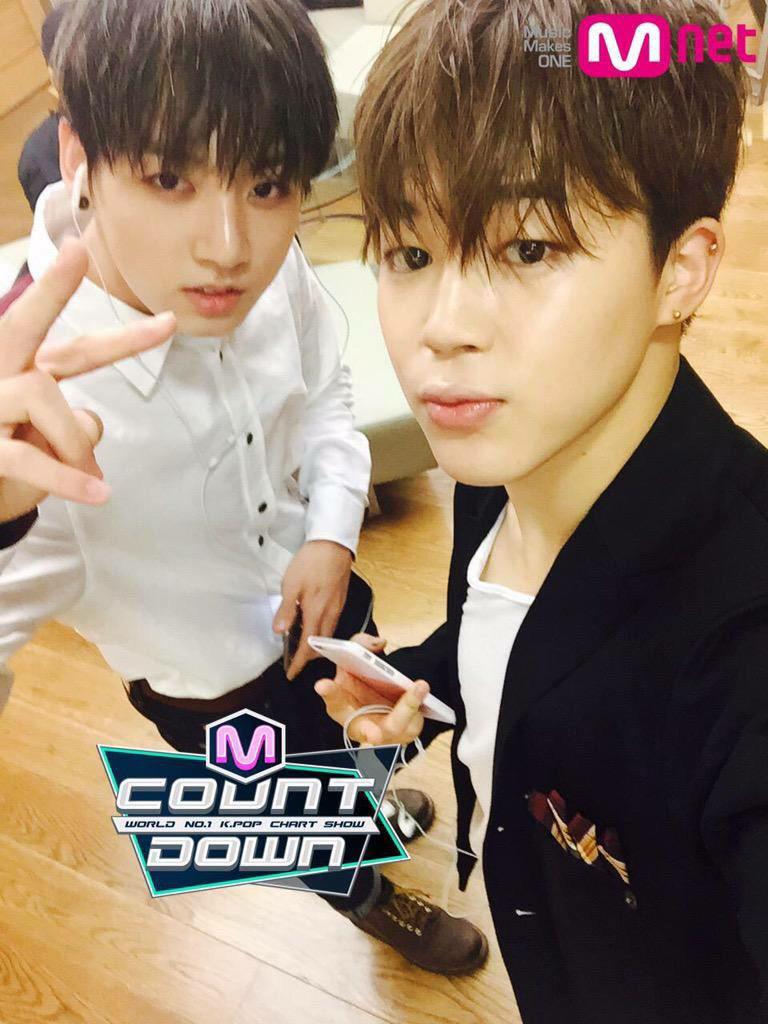 ghost_anni's tweet photo. #BTS2ndWin felicitaciones!! :3 💕 lo hacen muy bien... http://t.co/CAY282iKgp
