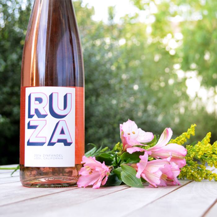 InfluensterCB's tweet photo. Wow your mom this mothers day with the gift of WINE! @ClubW #Spring4Wine #BellaVoxBox http://t.co/aM5jzEE8Z7