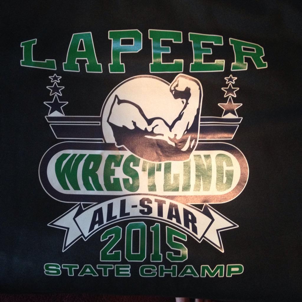 BIG_POPPA_55's tweet photo. @Lapeerschools out did theirselves yet again! Thank you, much appreciated! #GoBlueAndGreen #bolts ⚡️💙💚 http://t.co/bQJFNqbrYI