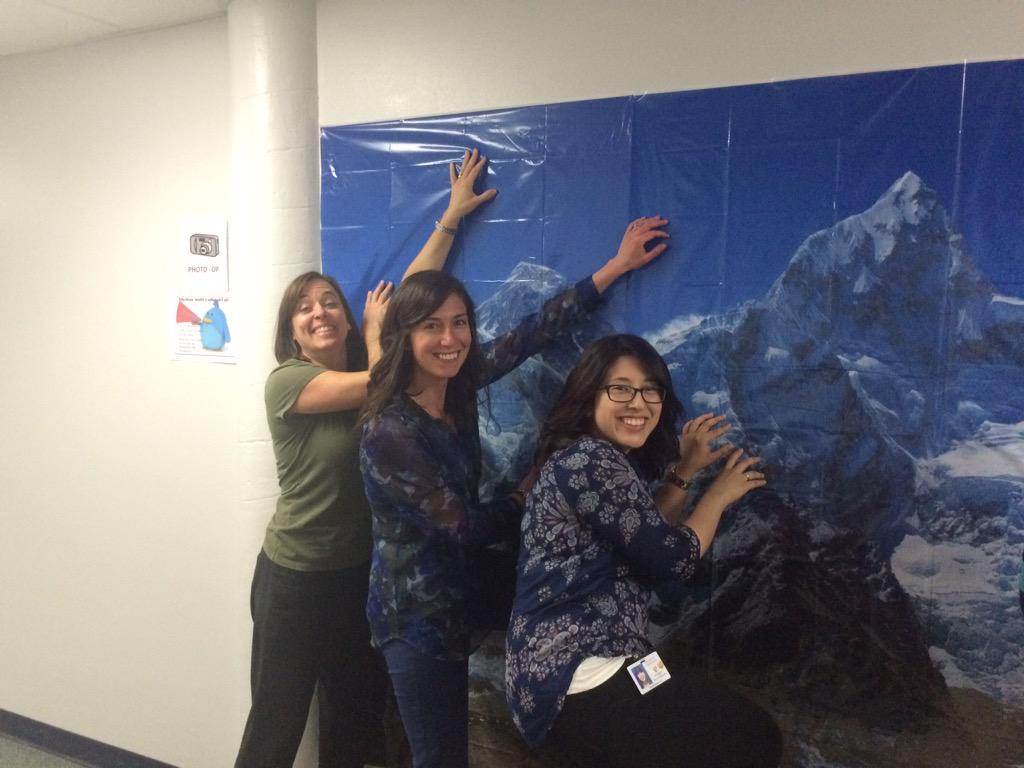 mrsharrisonTX's tweet photo. 4th Grade teachers continuing their worldly travels...penguins, climbed Mt Everest, and the Waterfalls!!! http://t.co/wUMrBeZPyr