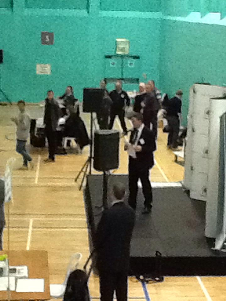 Literal 'back of the envelope' maths for turn-out here. Sutton &amp; C 72.2% Carshalton &amp; W 67.8% <a href="/BBCLondon949/">We've moved...</a> #GE2015