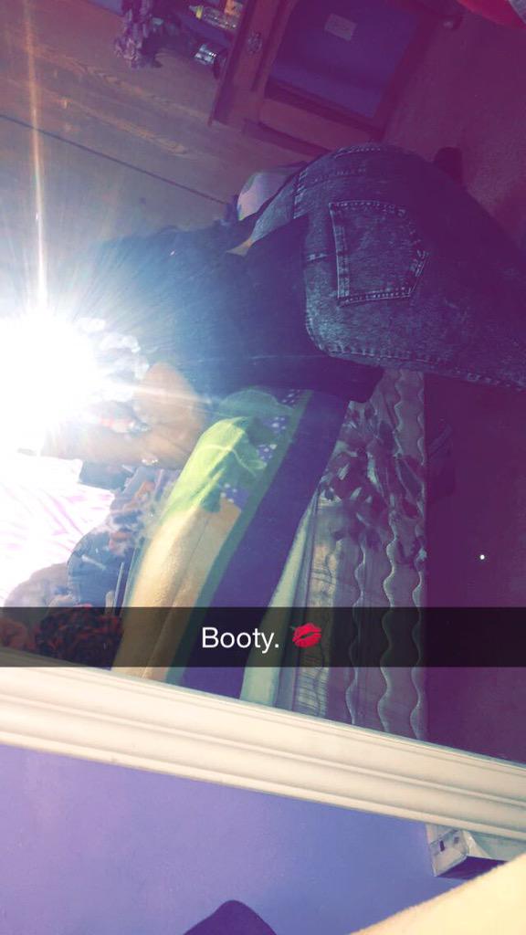 l35966716's tweet image. Working on my booty. 😍👌🏼😘. #OyePapi#GettingThere#WaasssUpp.💋