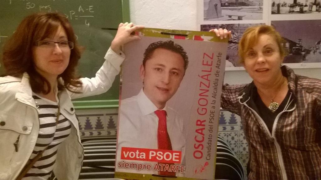 OscarAtarfe's tweet photo. Aún seguimos realizando la pegada de carteles. Gracias a todas las personas que están colaborando! #YoConOscar. http://t.co/OykFLirkg6