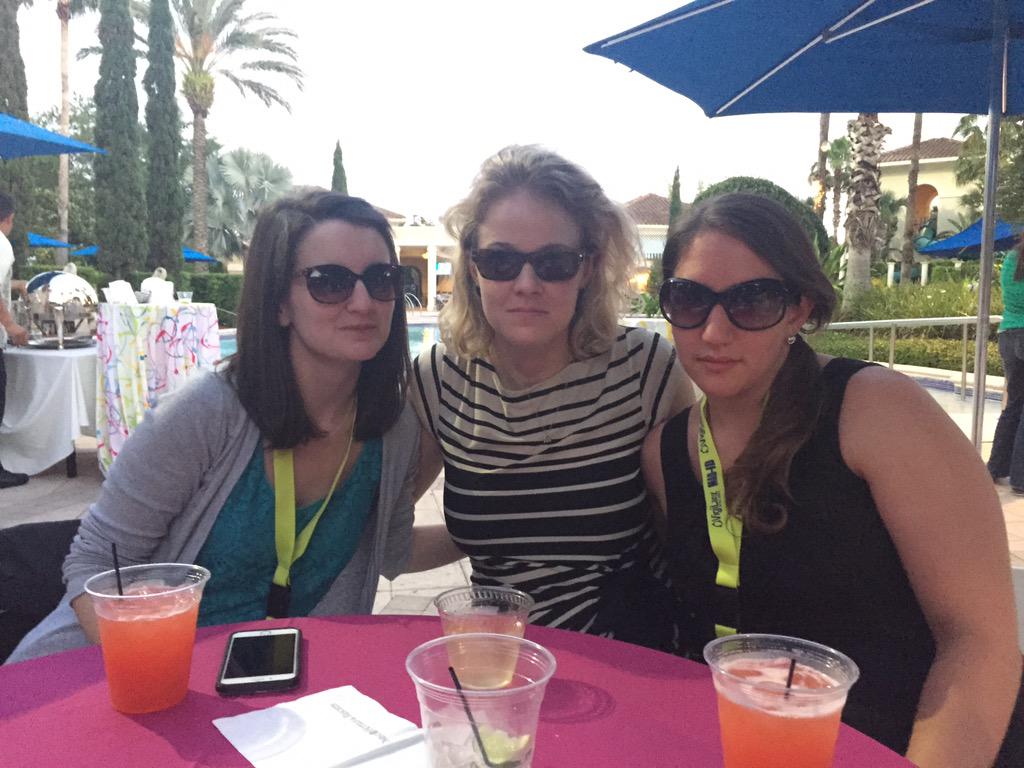 jeannebfo's tweet photo. #madid15 💊😎 http://t.co/l9PrnDud35