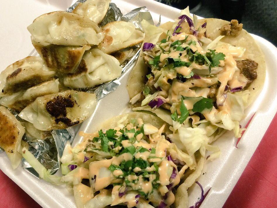 Come Party in #NoHo 2nite <a href="/TikiNoBar/">Tiki No</a> 5:30-9pm <a href="/SteelCitySndwch/">Steel City Sandwich</a> <a href="/bisonburgerllc/">bisonburgertruck</a>