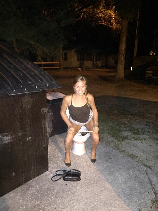 Just peeing in public #publicurinating http://t.co/jGjM31V0ag<a href="/tag/publicurinating"class="tags">#publicurinating</a>