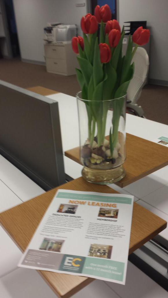 KCSV's tweet photo. Thx for the fantastic #OpenHouse party 2nite, @ECJC_KS. We love the new digs! #EntrepreneursUnite @StartlandNews http://t.co/ifslmO5bMs