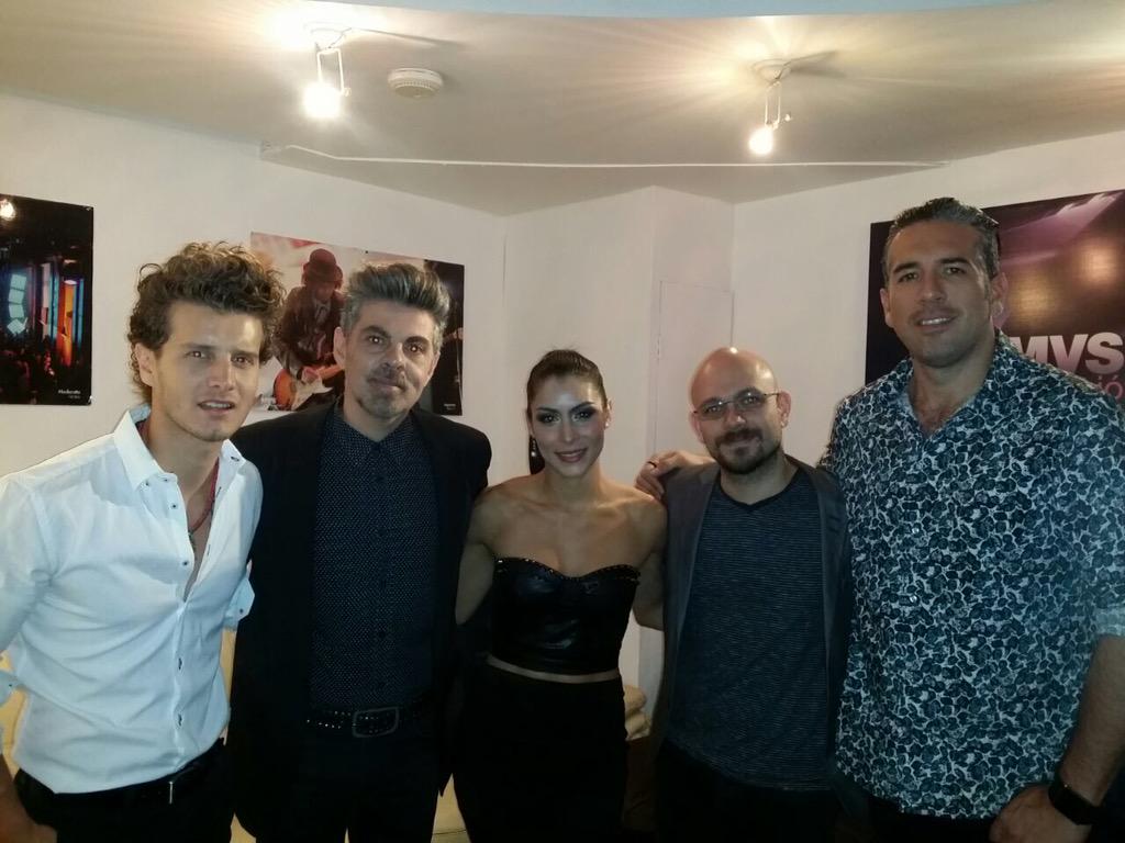 castellioficial's tweet photo. Nada como estar de promoción y coincidir con @Maria_LeonPL y @playalimbomusic un placer !! http://t.co/gGjJBOr3nL