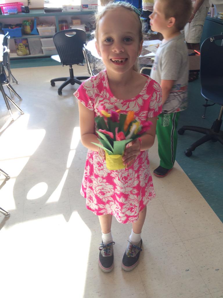 IrishMilf's tweet photo. #MyBaby had open house http://t.co/WLfOhfjhMS
