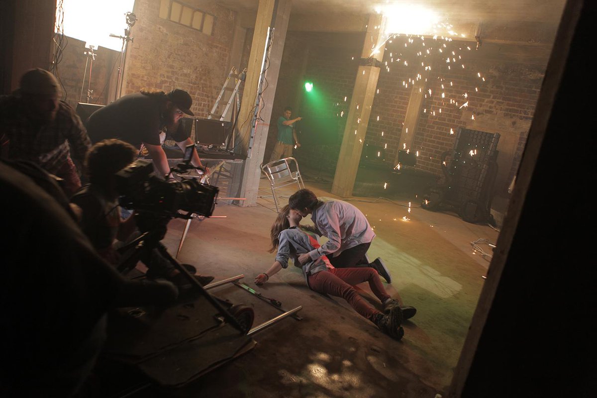PosthumanProjct's tweet photo. We mixed practical effects along with vfx to pull off "The Kiss". @alexerinharris @WhalenSchmalen #PosthumanLive http://t.co/MaROwZbfBl