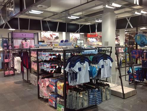 bagshaw2112's tweet photo. 16th Swiss F&F store open today in Visp.. 99 in total now for F&F franchise.. #ffglobal http://t.co/JqdIyf6w7h