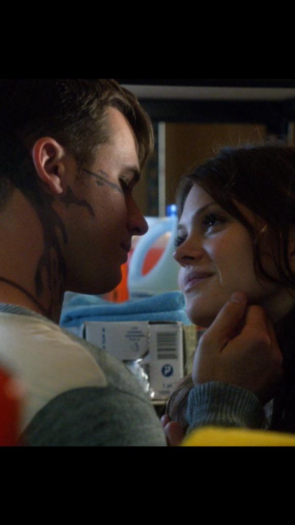 starcrossed_Sal's tweet photo. Please @netflix we want a Season 2 #StarCrossed - make it happen 🙏🏻 http://t.co/yyUYAlL9r8