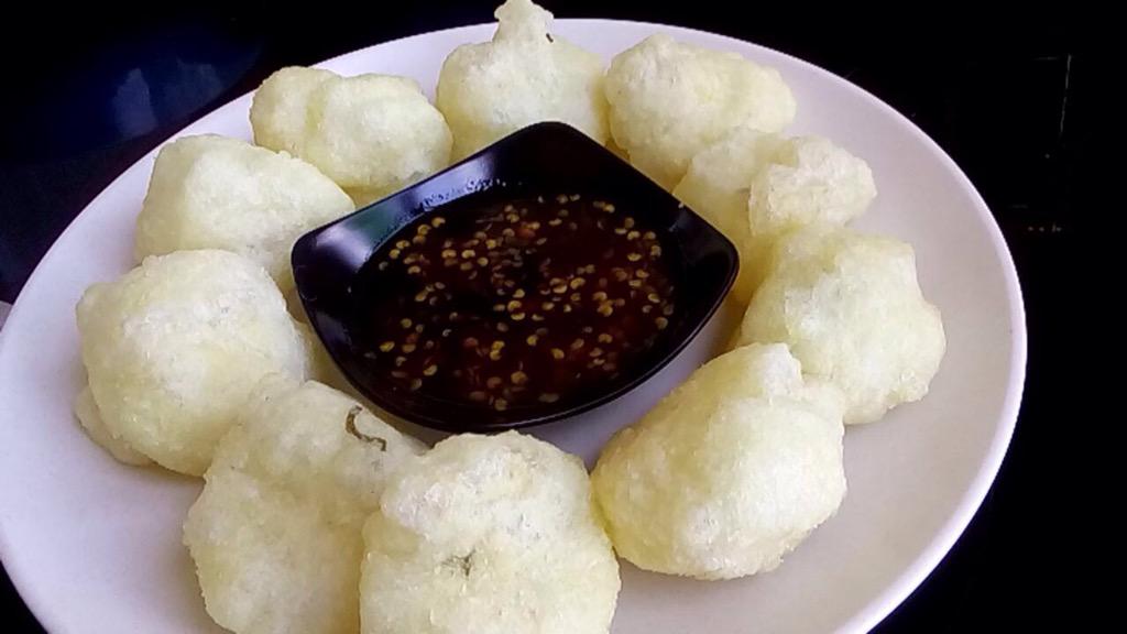 waroonghujan's tweet photo. Cireng &amp; cilok salju ready stock #cireng #cilok #bandung #waroonghujan http://t.co/2oEJkYzOp0