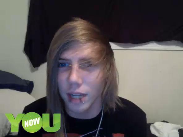 FunkyRainbowKat's tweet image. 🔴 LIVE chasemoec on #YouNow - younow.com/chasemoec/4887…