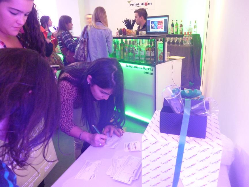 bartemptations's tweet image. Jornada nº36 de @Casamientos_OL con @bartemptations un Exito Total! Gracias a todo el equipo por la buena onda.