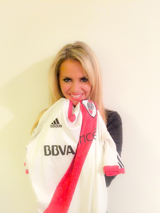 River!!! Re feliz por el triunfo de hoy!!! Feliz! #riverCampeon !! http://t.co/hVz8bCgVdg