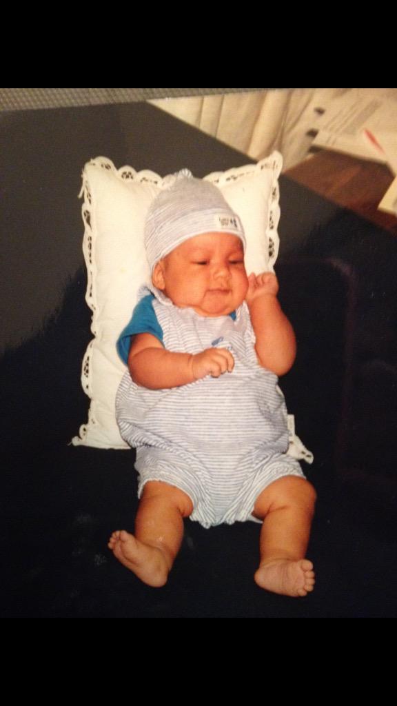 Trippysixxx's tweet photo. Throwback Muhh Fukkaaaaa #dacheeks http://t.co/MgneOKNwGW