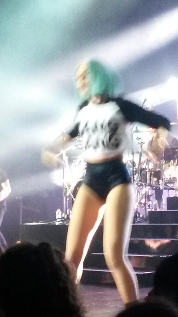 BadLuckJessieJ's tweet photo. This is my "Jessie stop fucking moving" series http://t.co/erWC9YLflR